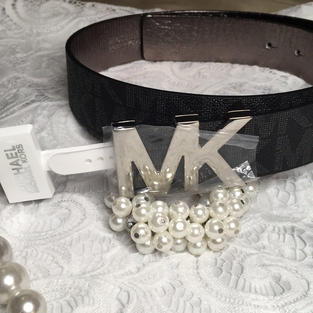 Michael Kors leather Belt, size small